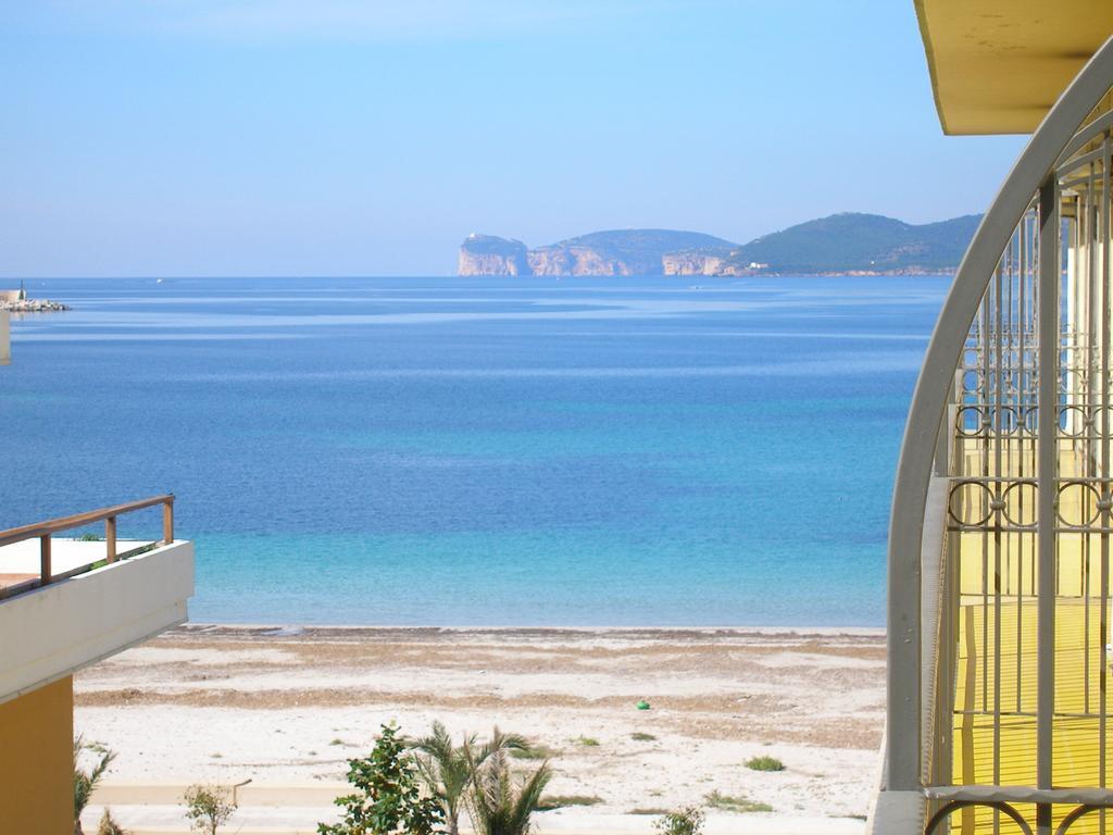 Hotel Il Gabbiano Алгеро Екстериор снимка