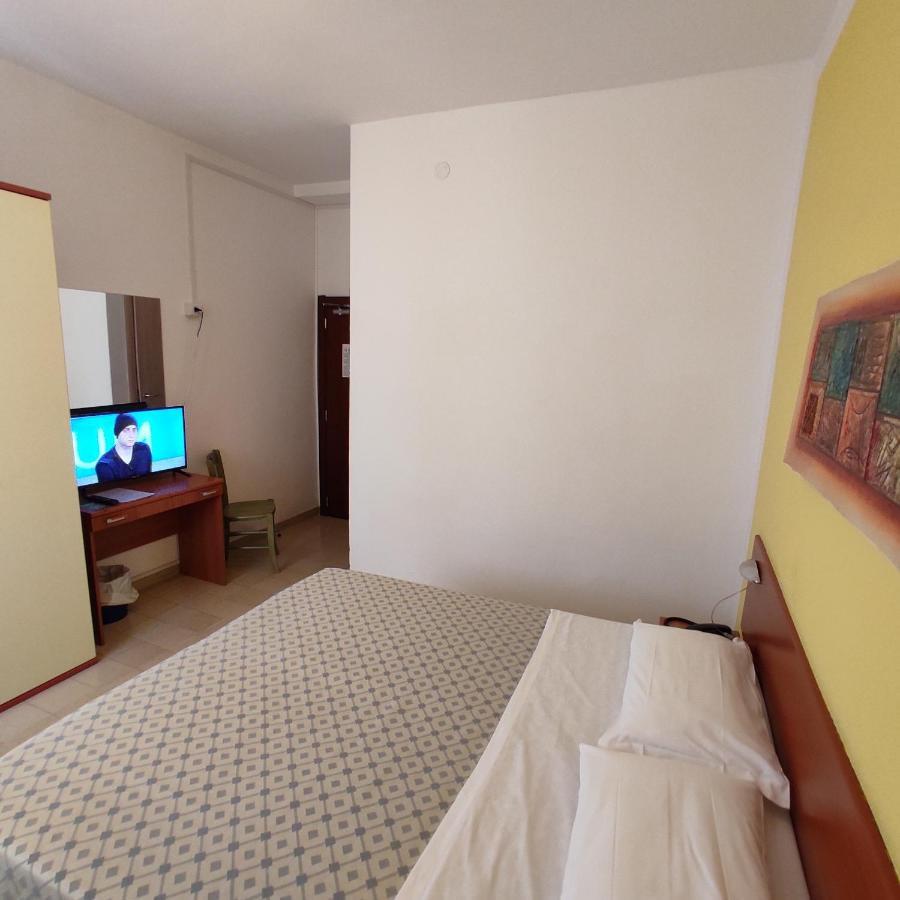 Hotel Il Gabbiano Алгеро Екстериор снимка