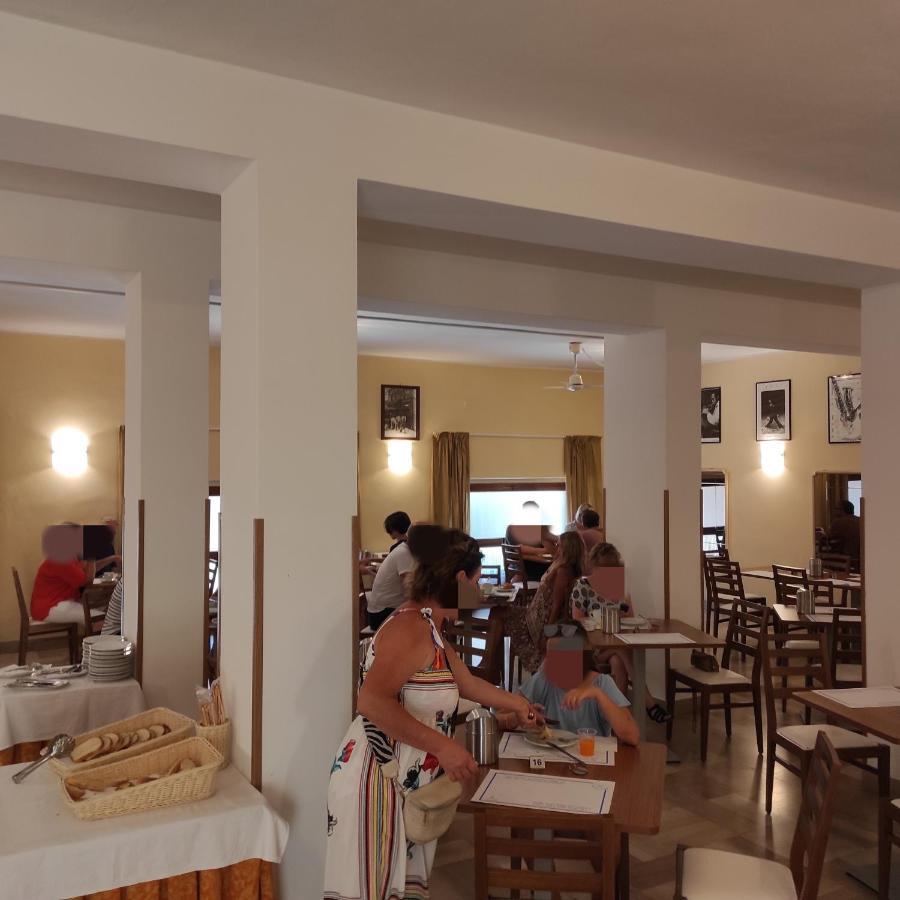 Hotel Il Gabbiano Алгеро Екстериор снимка