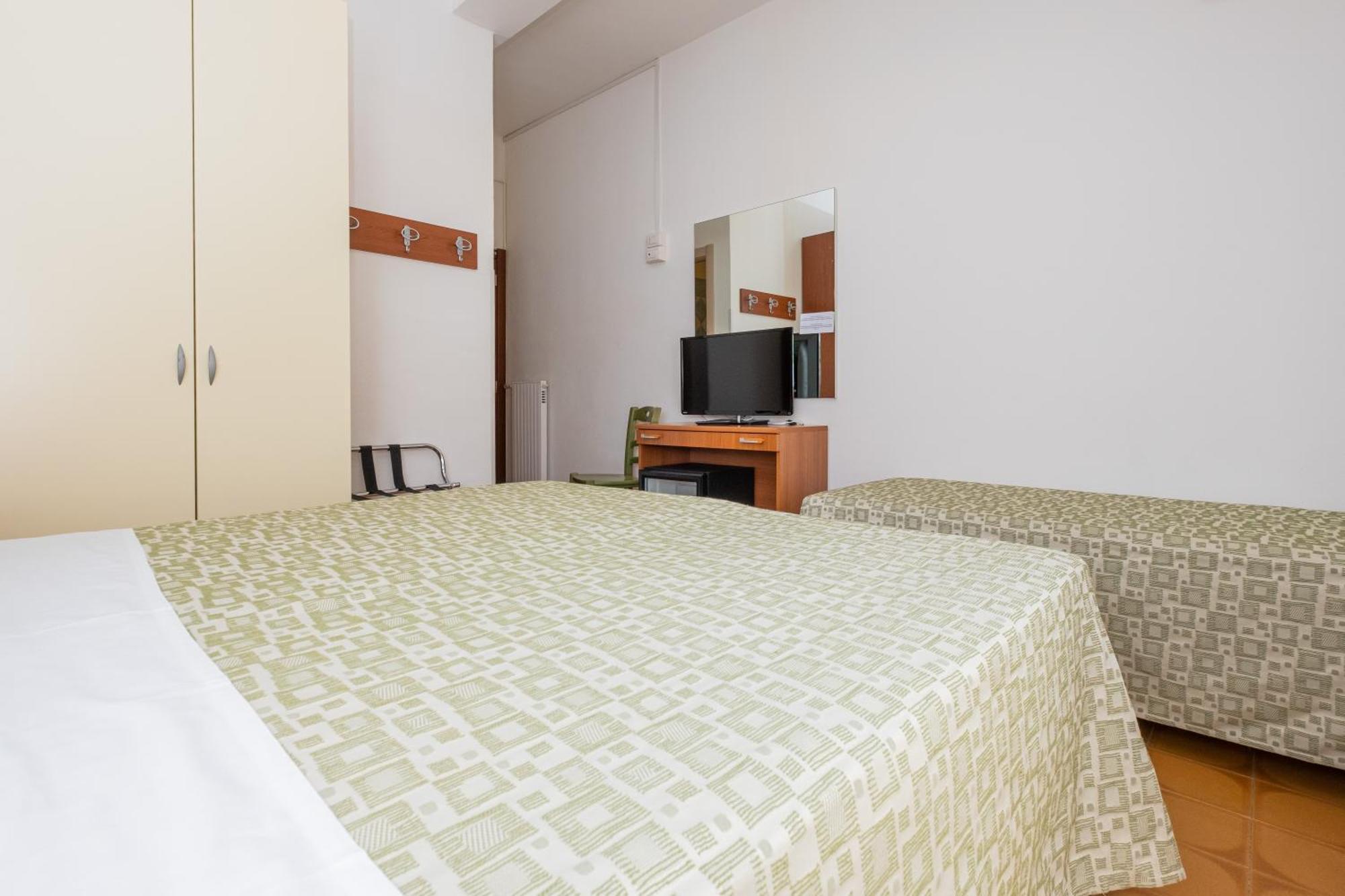 Hotel Il Gabbiano Алгеро Екстериор снимка