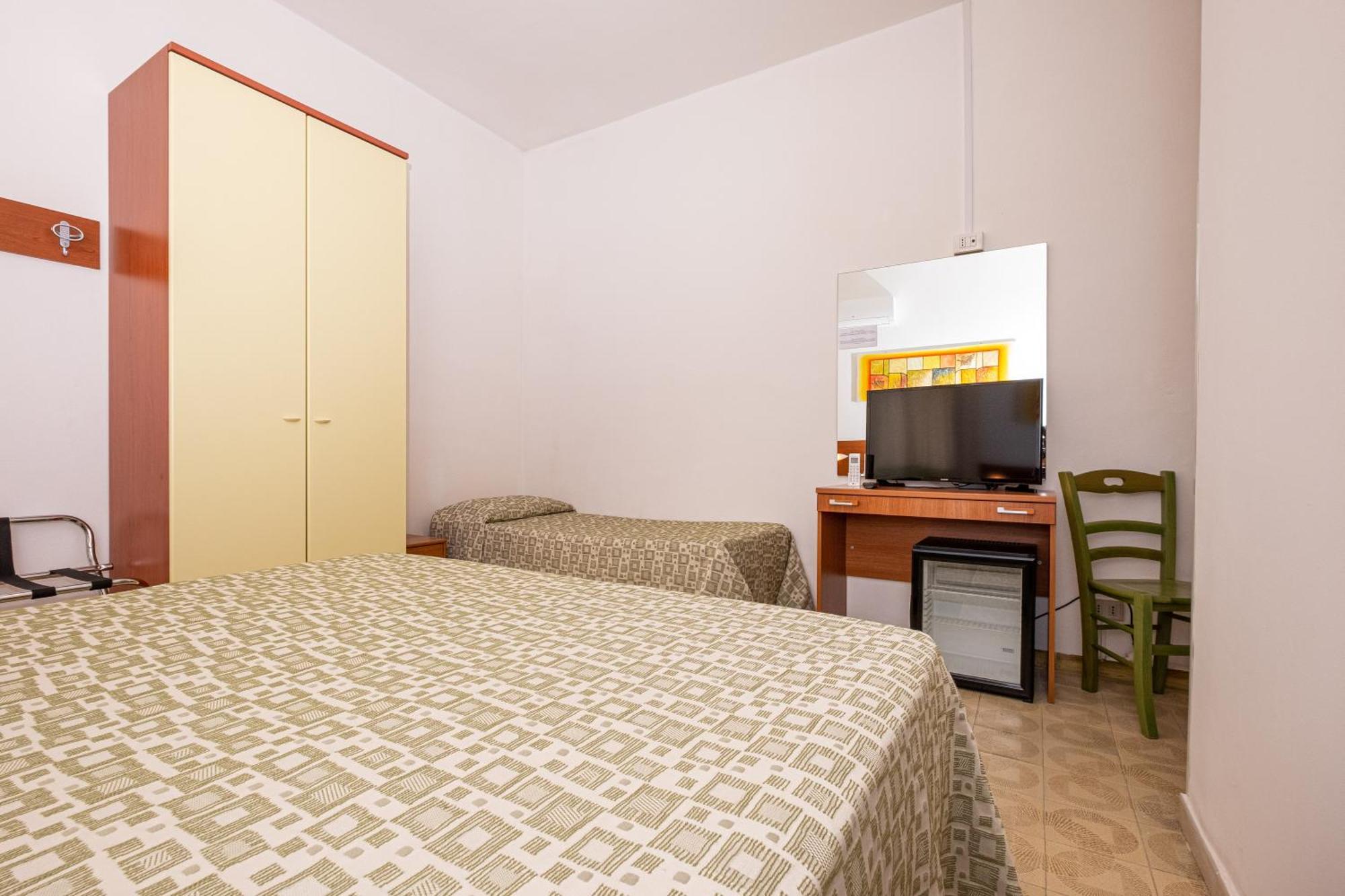 Hotel Il Gabbiano Алгеро Екстериор снимка