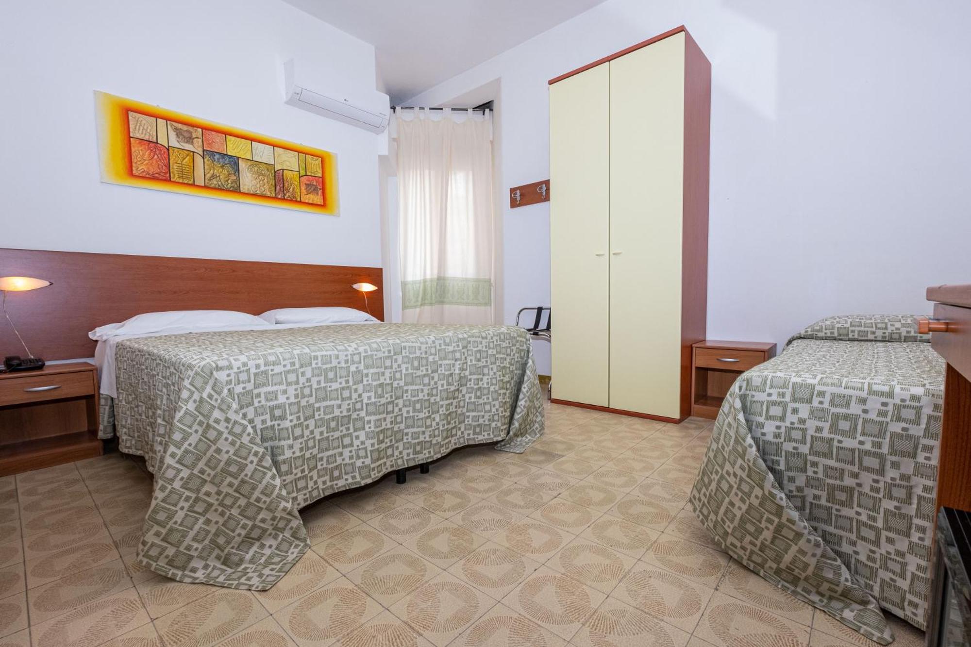 Hotel Il Gabbiano Алгеро Екстериор снимка