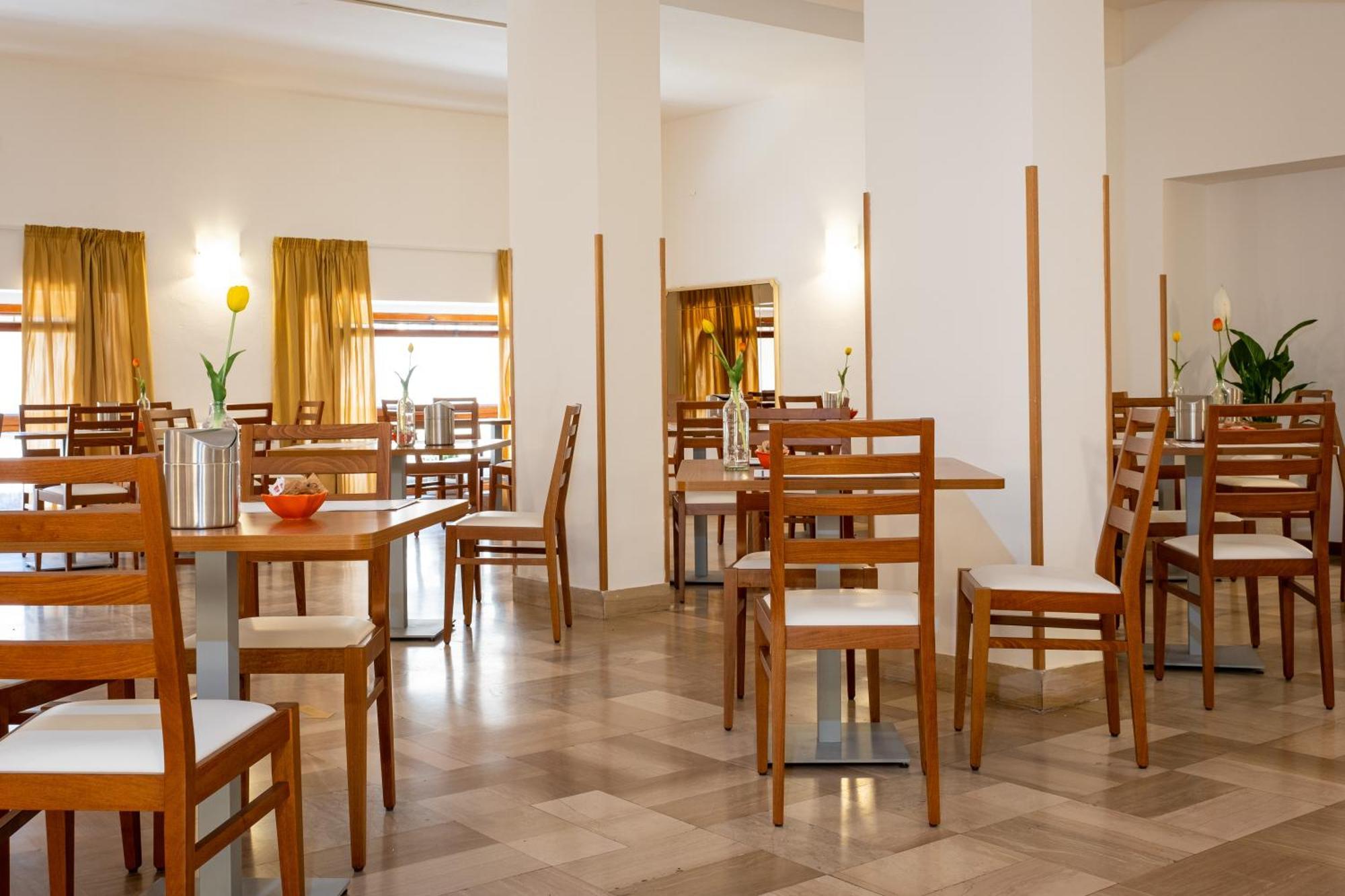 Hotel Il Gabbiano Алгеро Екстериор снимка