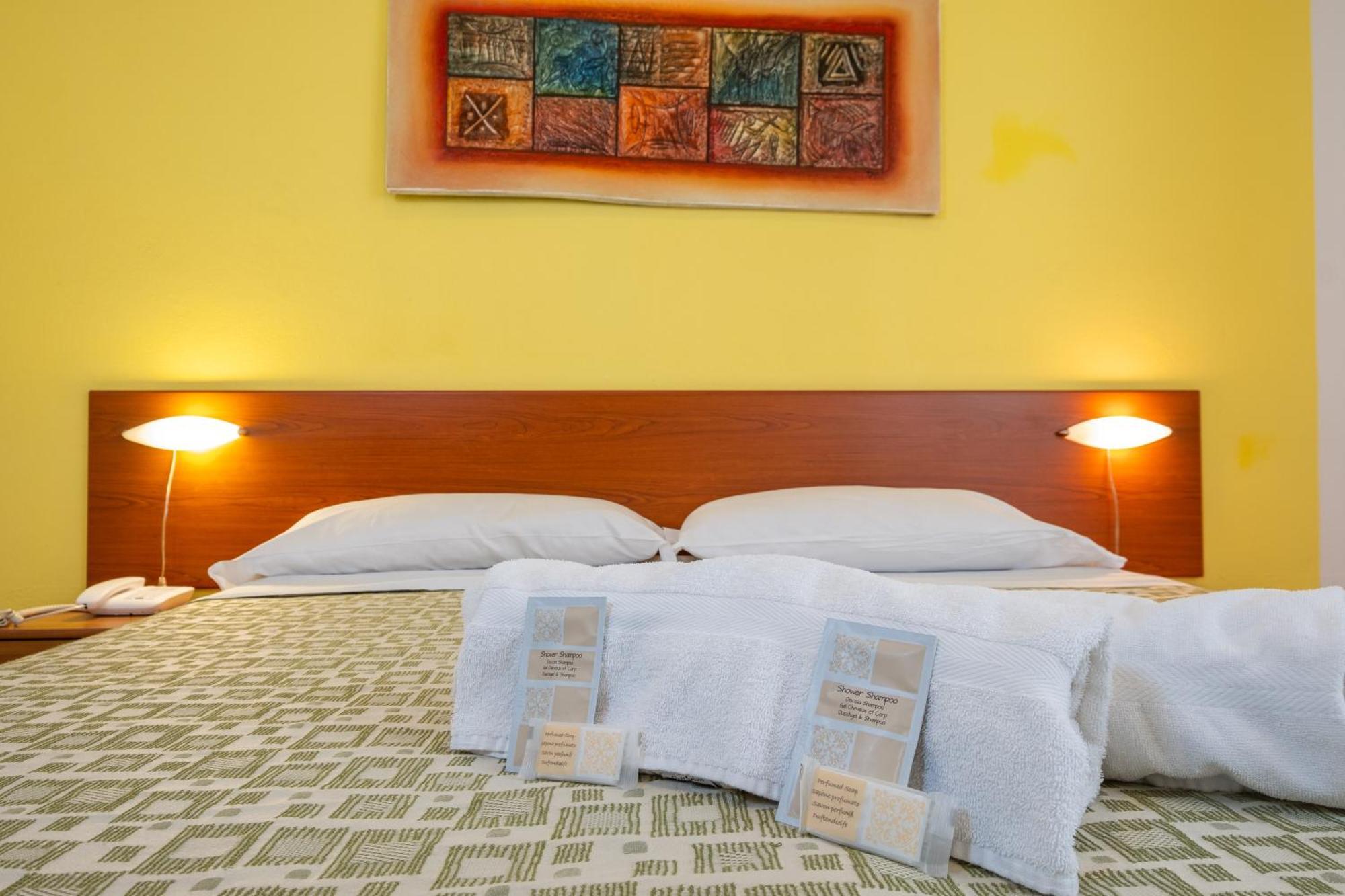 Hotel Il Gabbiano Алгеро Екстериор снимка